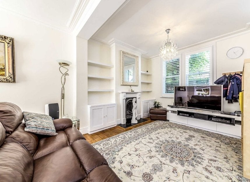House Elsley Road in Greater London