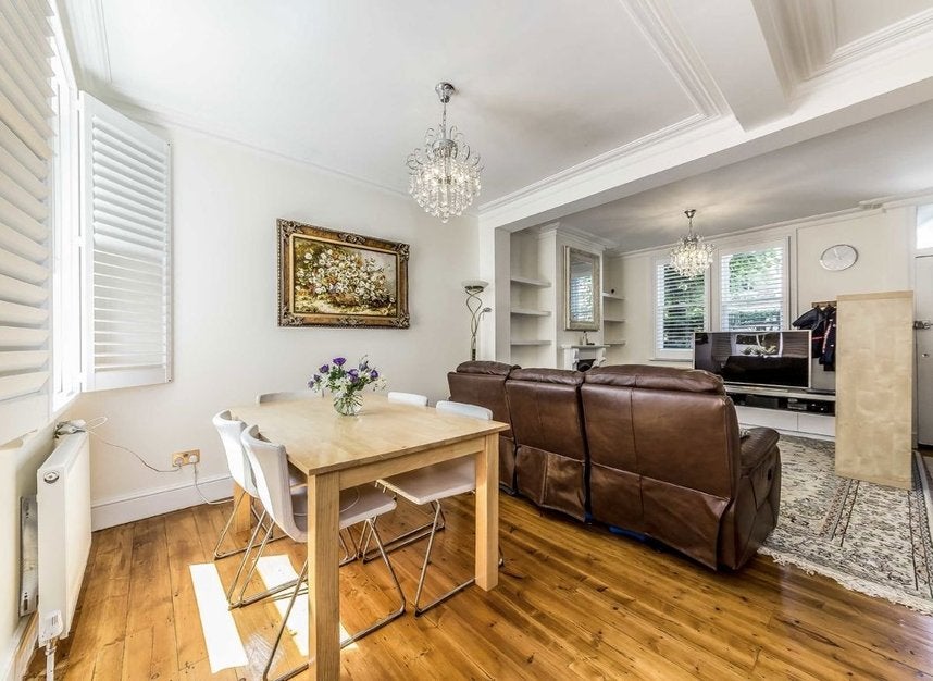 House Elsley Road in Greater London