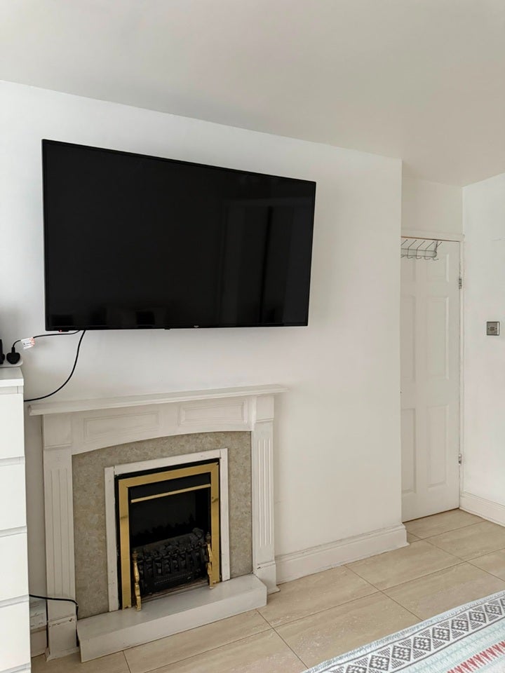 Room Eagle Avenue in Greater London