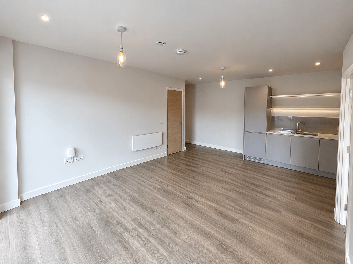 Flat Dryden Avenue in Greater London