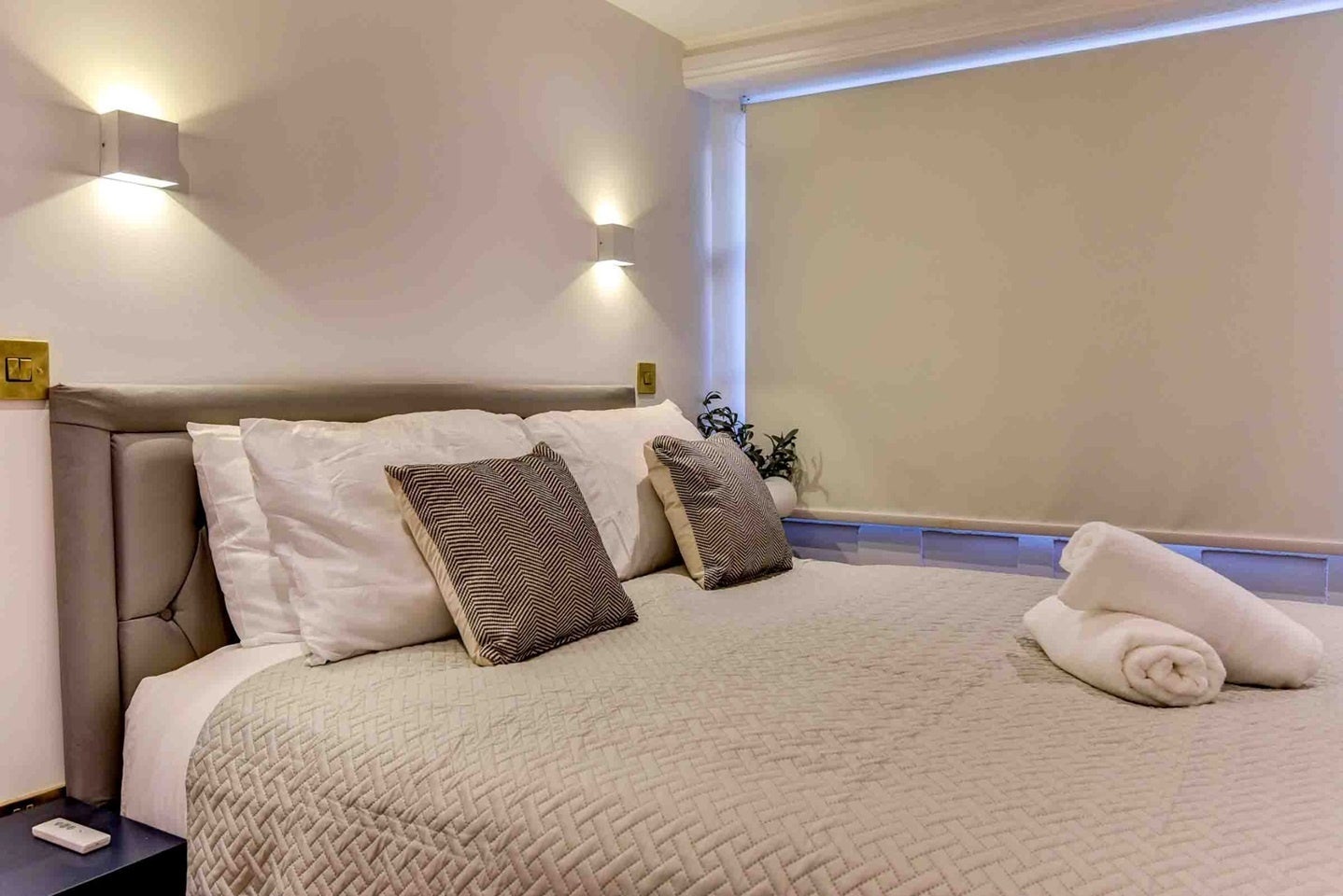 Flat Marine Square in Brighton