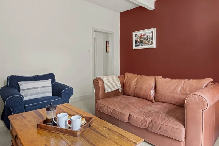 House Tunnicliffe's New Row in Leigh