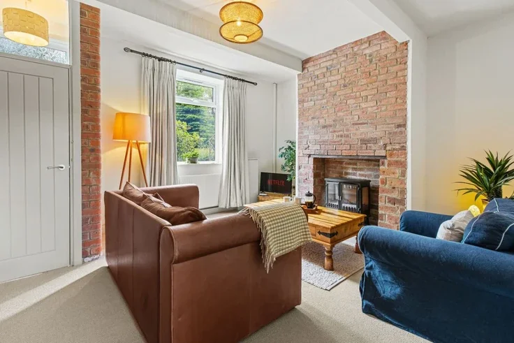 House Tunnicliffe's New Row in Leigh