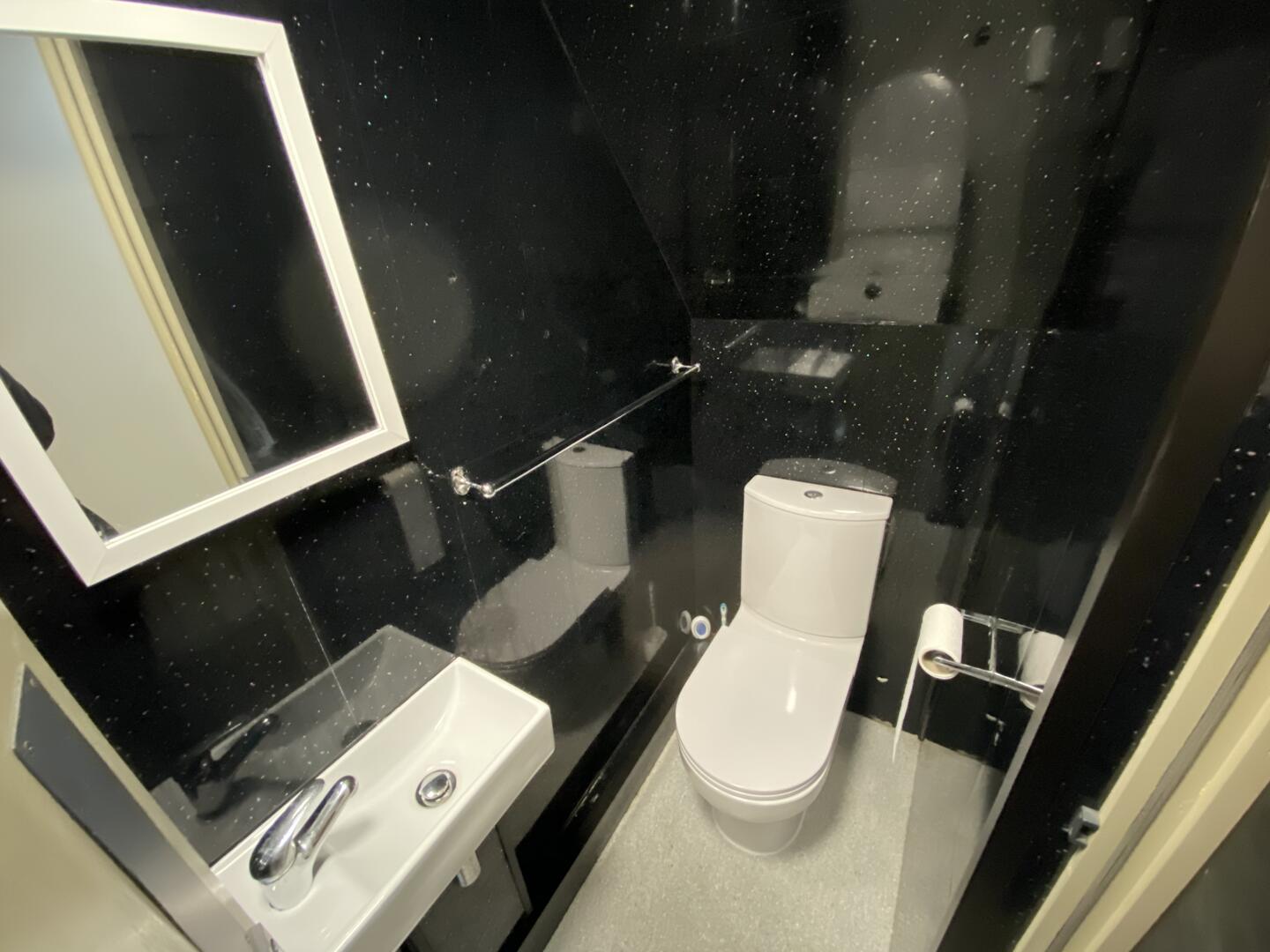 Room Lovat Road in Preston