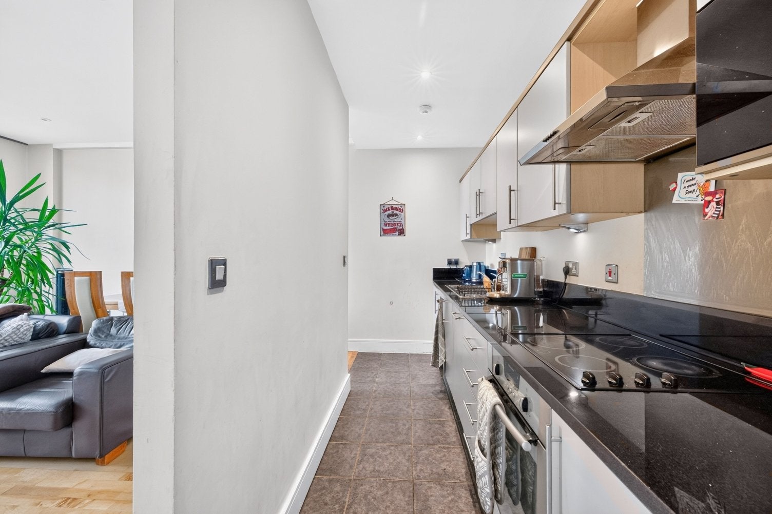 Flat Royal Oak Yard in Greater London