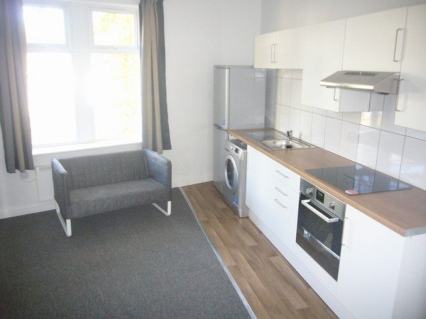 Flat Southfield Lane in Bradford