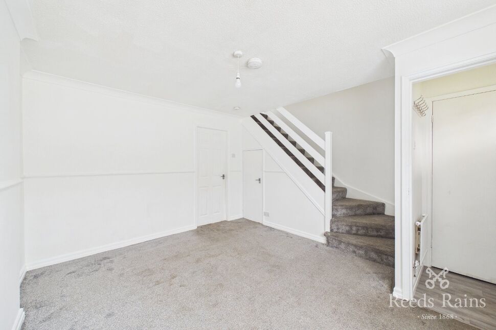 Flat Tarrington Close in Manchester