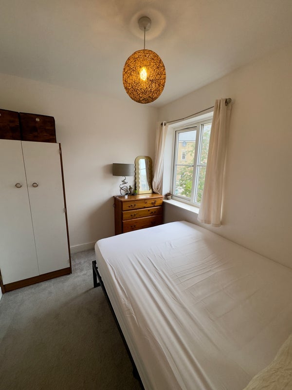 Room Burghley Way in Chelmsford