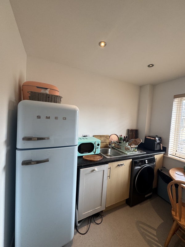 Room Burghley Way in Chelmsford