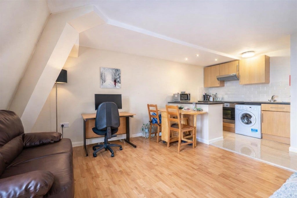 Flat Moorgate Avenue in Sheffield