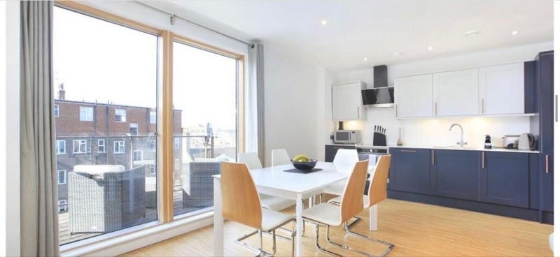 Room Wingate Square in Greater London