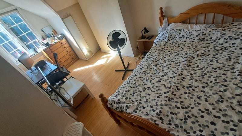 Room Poplar Avenue in Birmingham