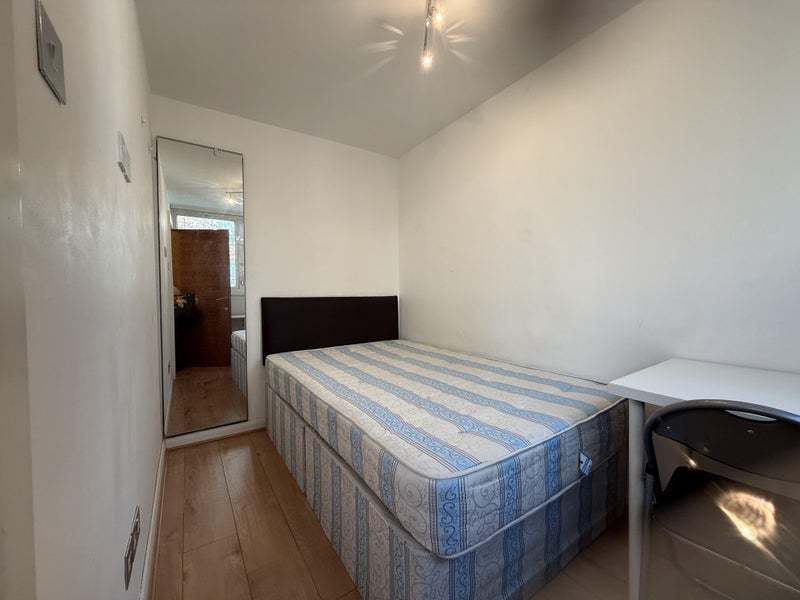 Room Clipstone Street in City of Westminster