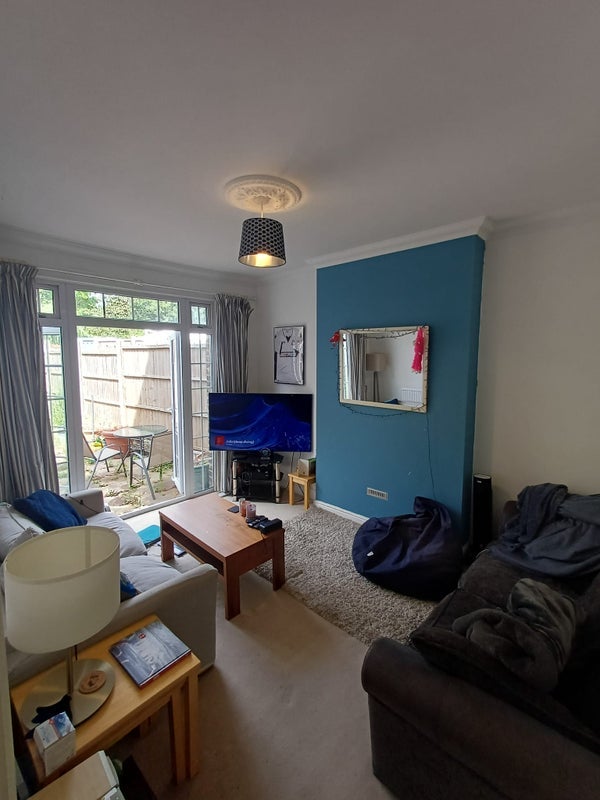 Room Windmill Road in Greater London