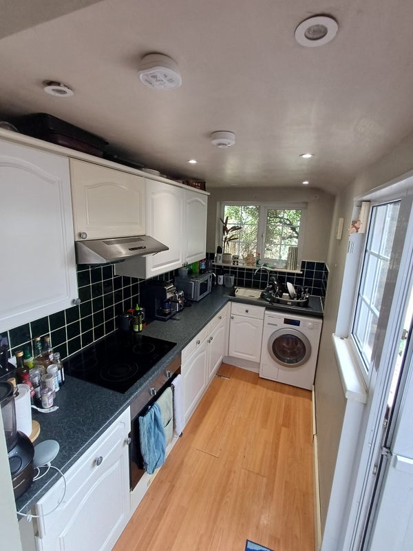 Room Windmill Road in Greater London