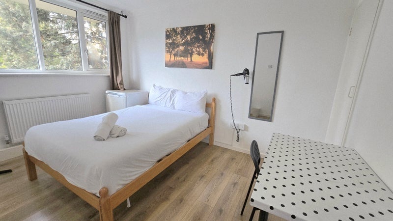 Room Dod Street in Greater London