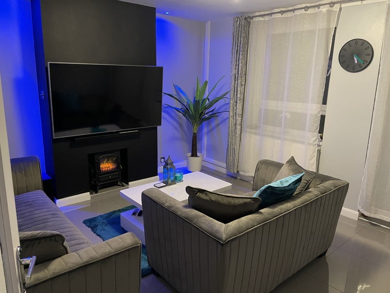 Room Lodore Street in Greater London