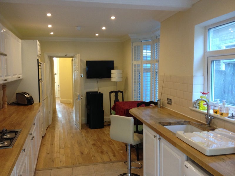 Room Edridge Road in Greater London