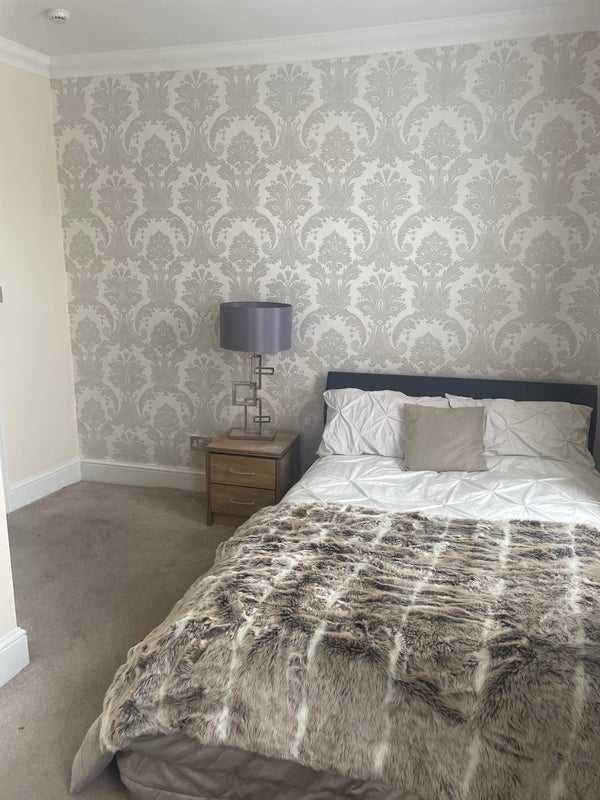 Room Edridge Road in Greater London