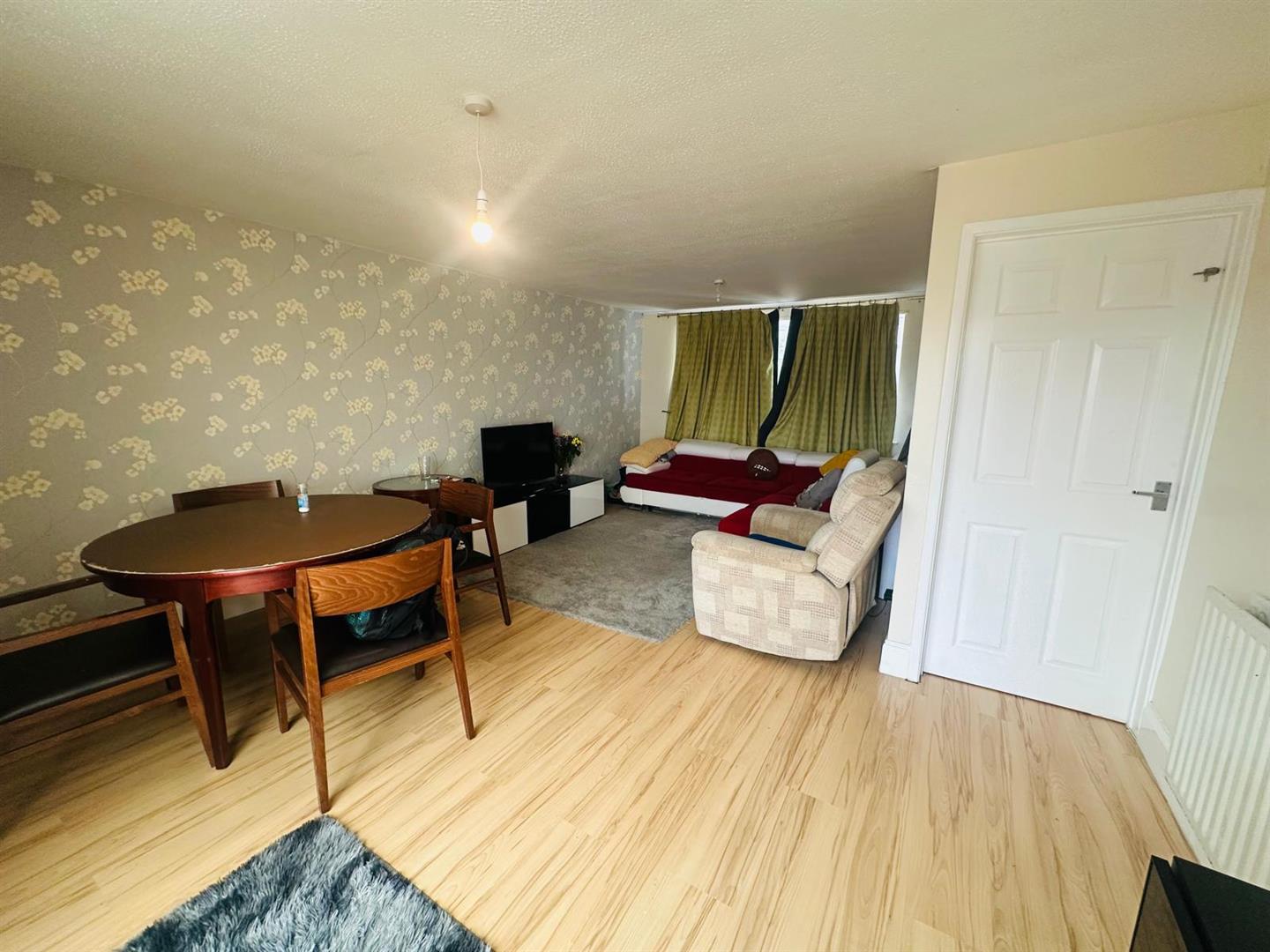 House Thorntons Way in Nuneaton and Bedworth