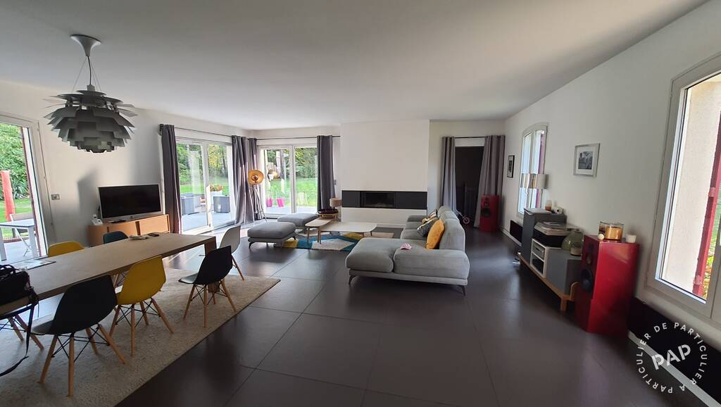 House Place des Rotondes in Saint-Germain-en-Laye