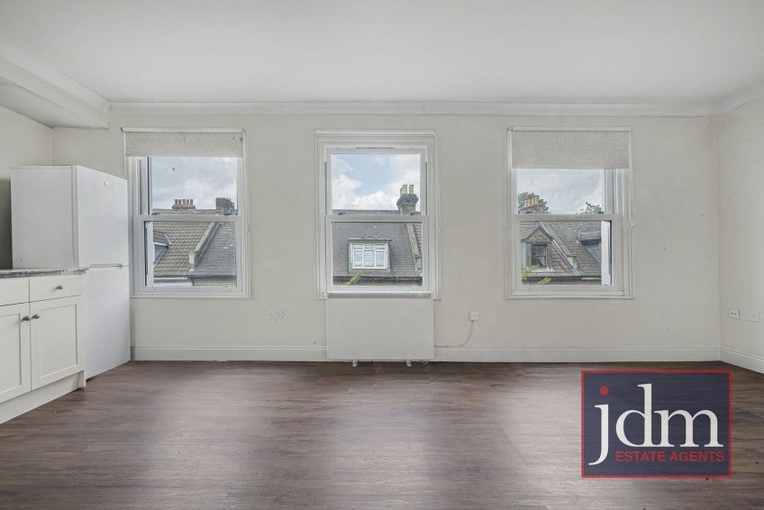 Flat Widmore Road in Greater London