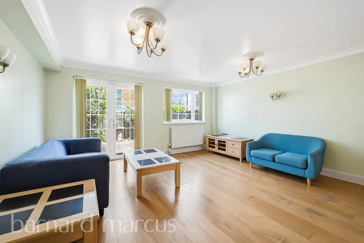 House Garratt Terrace in Greater London