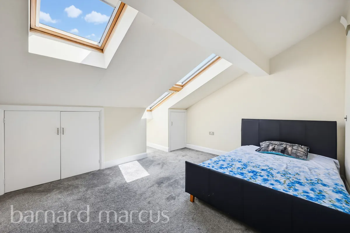 House Garratt Terrace in Greater London