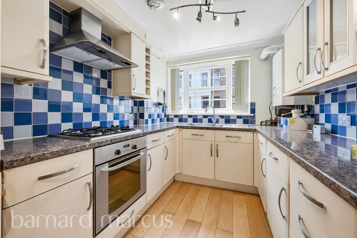 House Garratt Terrace in Greater London