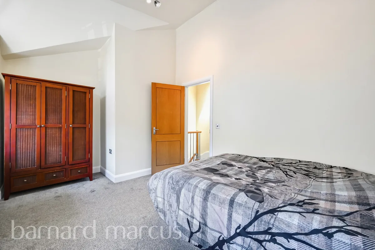 House Garratt Terrace in Greater London