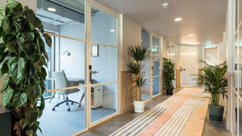 Room Wellers Way in Greater London