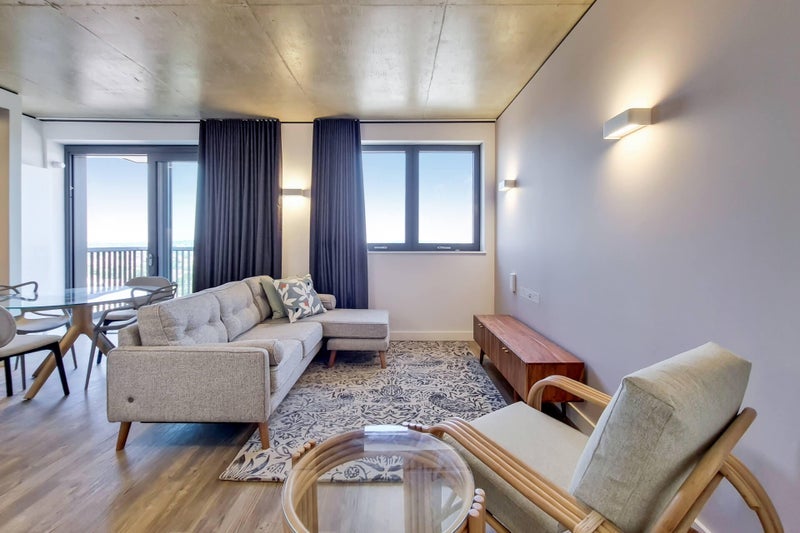 Room Wellers Way in Greater London
