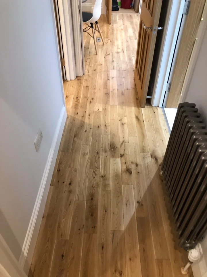 Flat Colonnade in Greater London