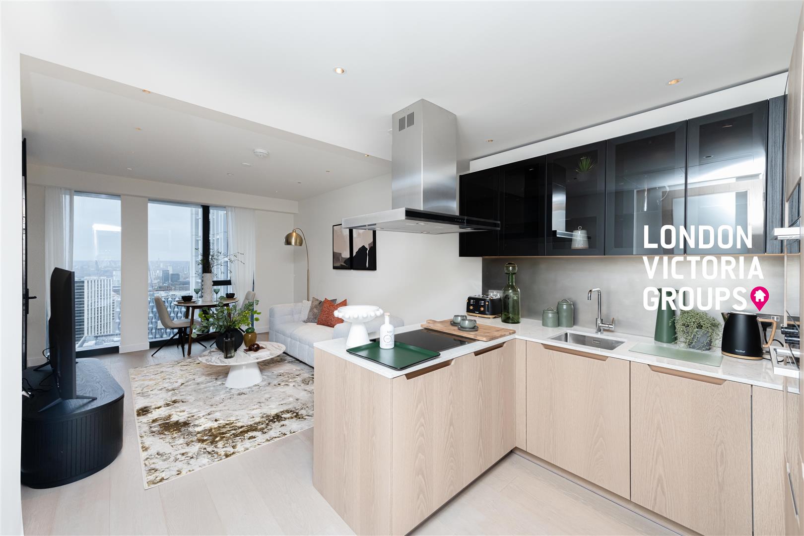 Flat Nine Elms Lane in Greater London