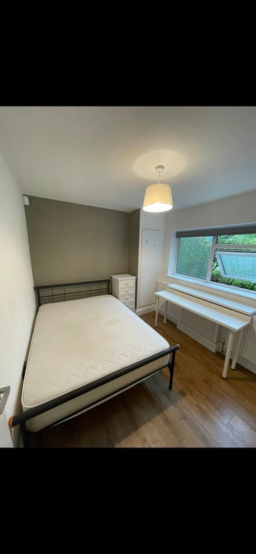 Room Willow Bank in Manchester