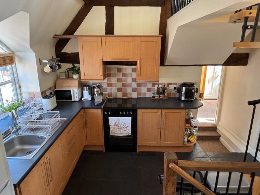 Flat Sidbury in Worcester