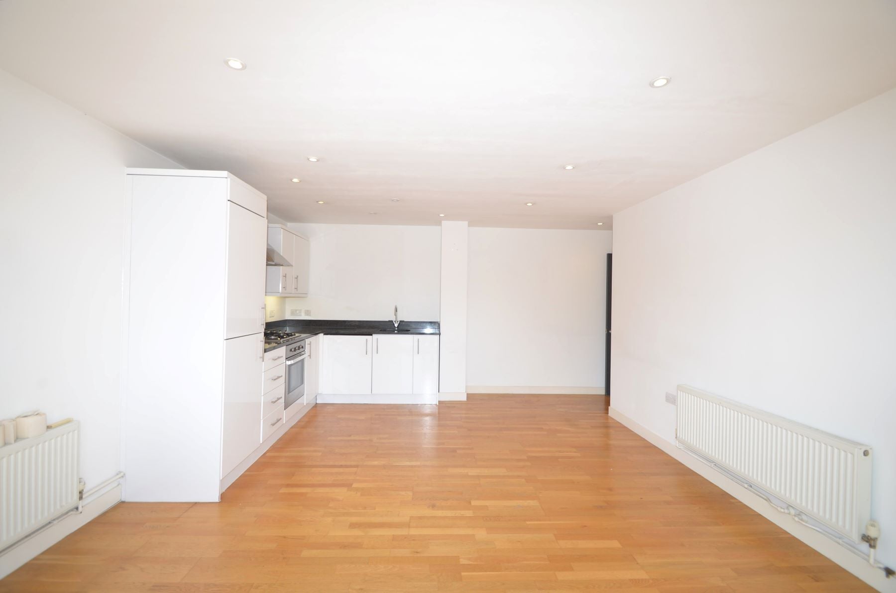 Flat Lansdowne Place in Greater London