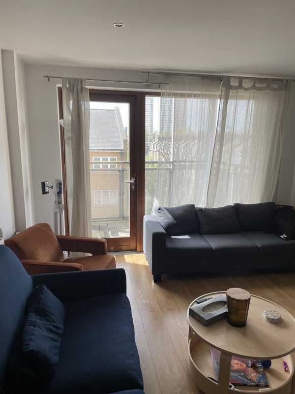 Room Campbell Road in Greater London