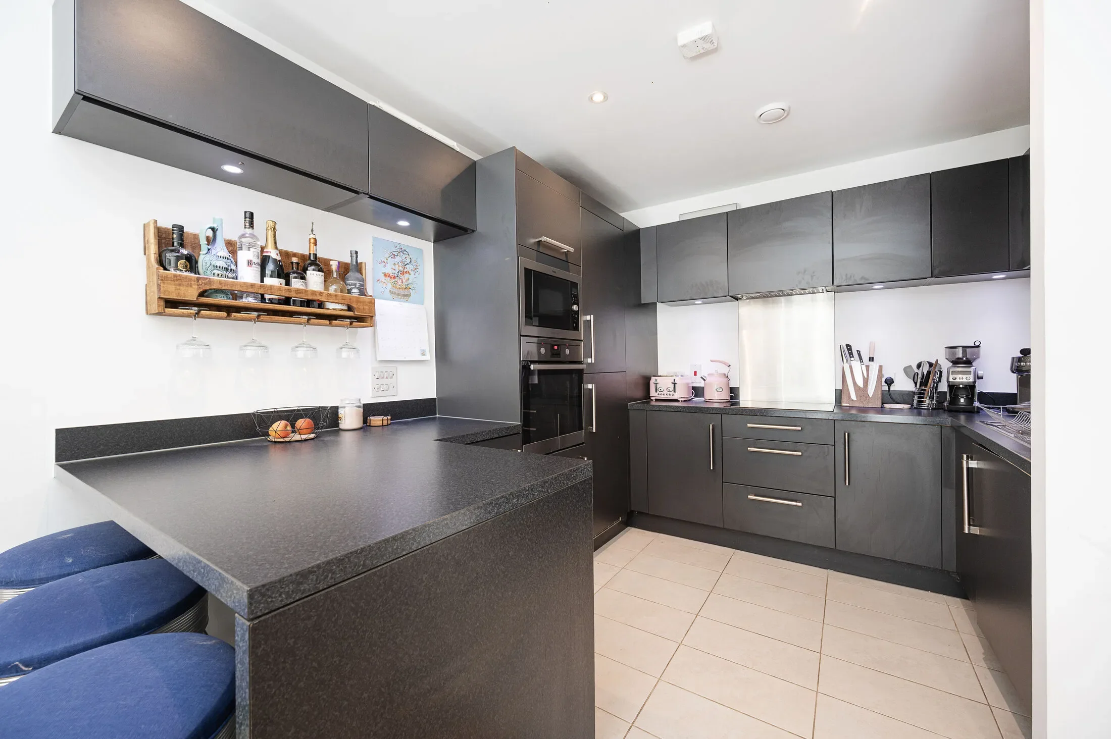 Flat Ben Jonson Road in Greater London