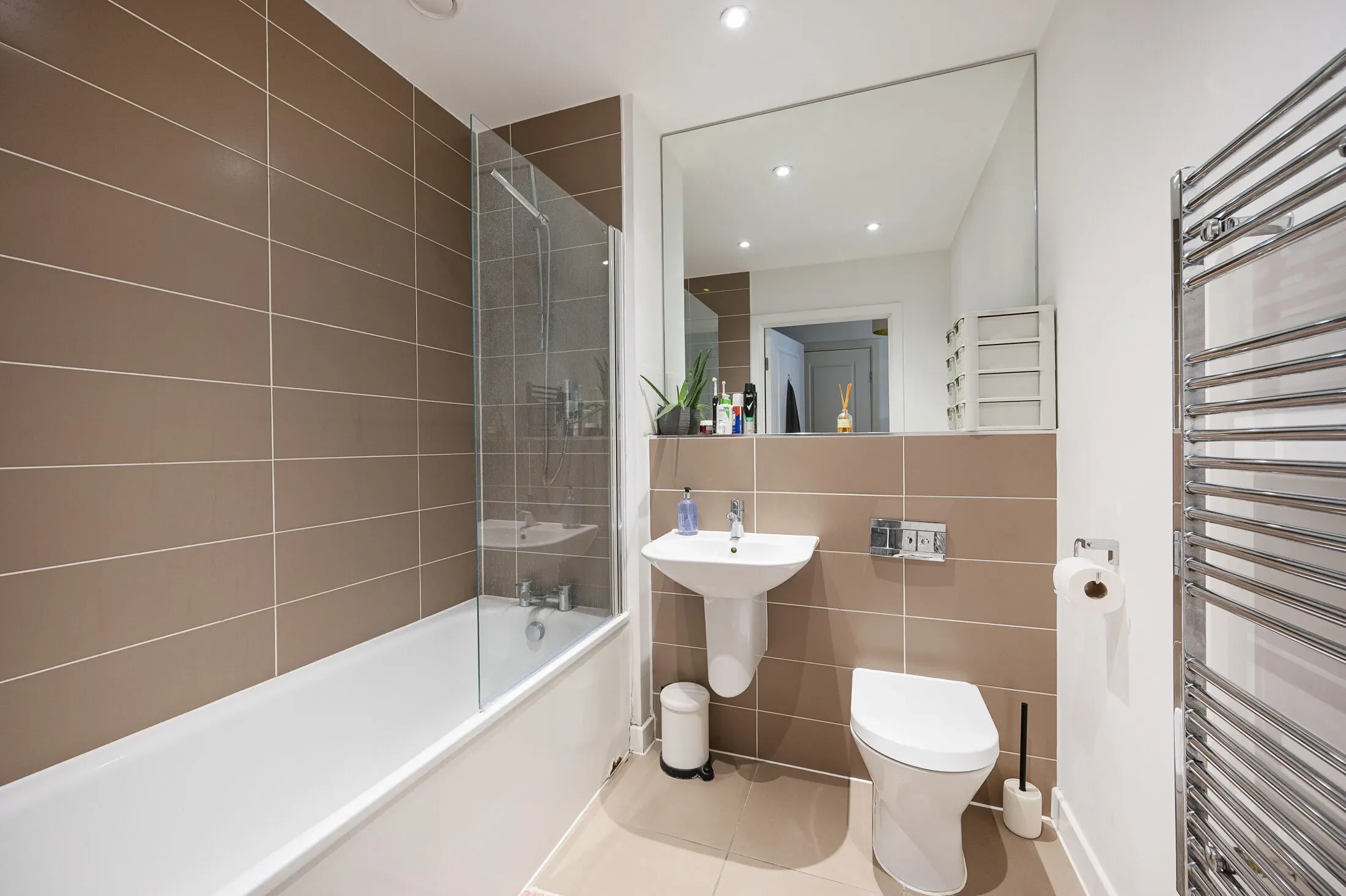 Flat Ben Jonson Road in Greater London
