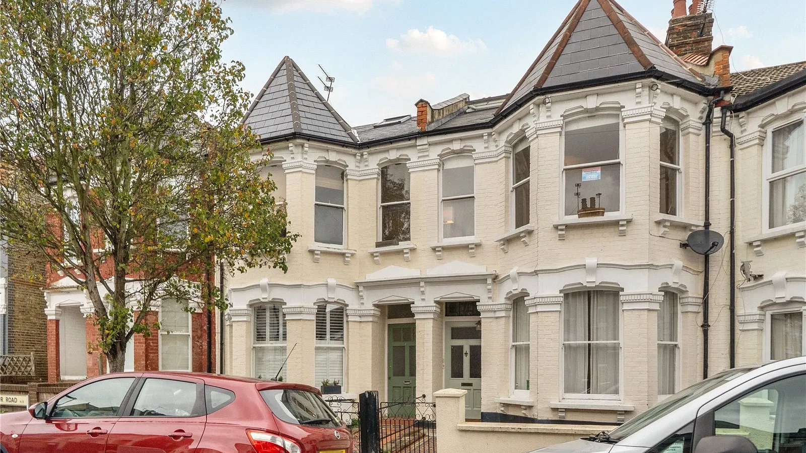 Flat Seymour Road in Greater London