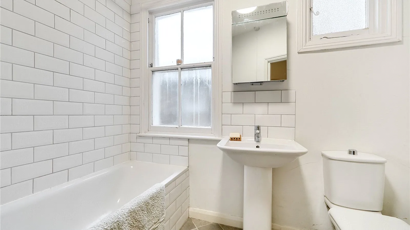 Flat Seymour Road in Greater London