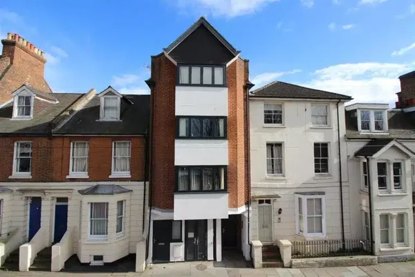 Flat Carriage Mews in Canterbury