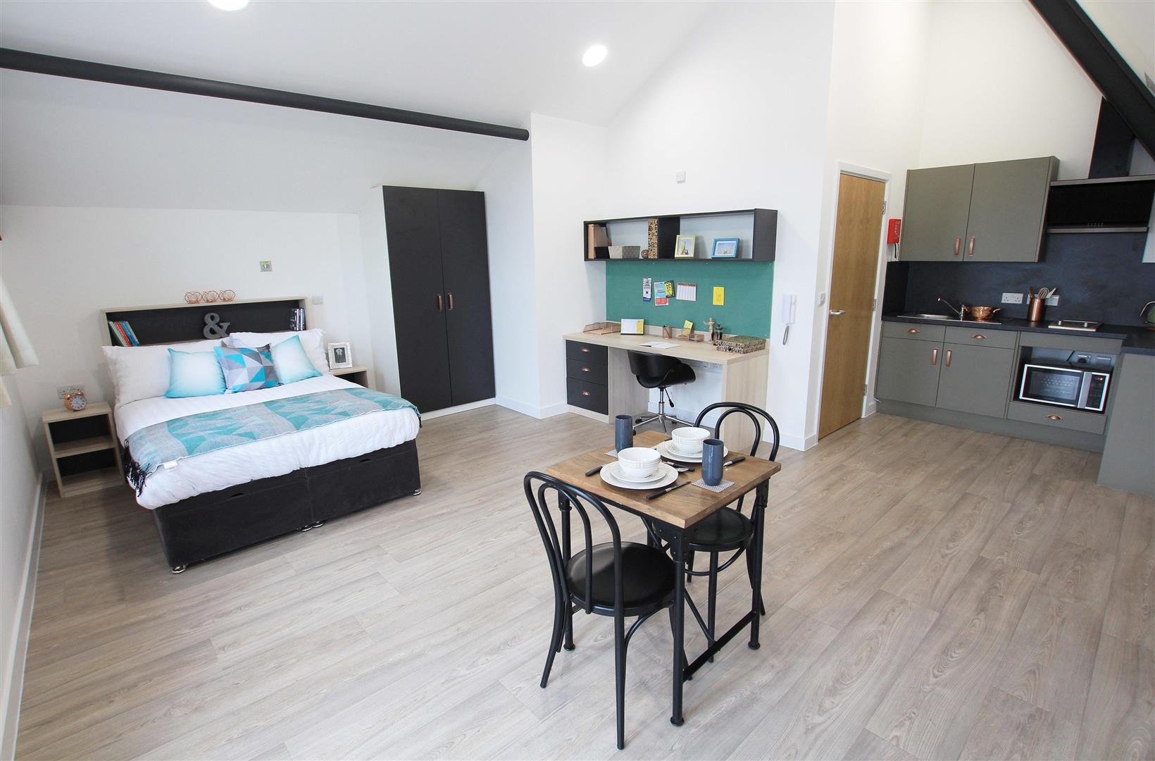 Room Blackhorse Lane in Greater London