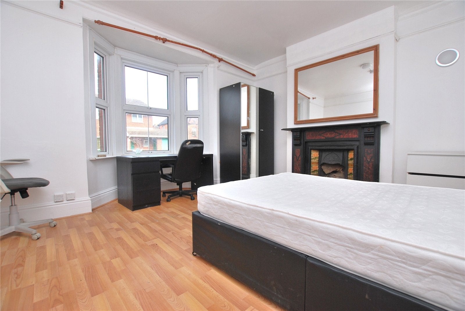 Room Recreation Road in Guildford