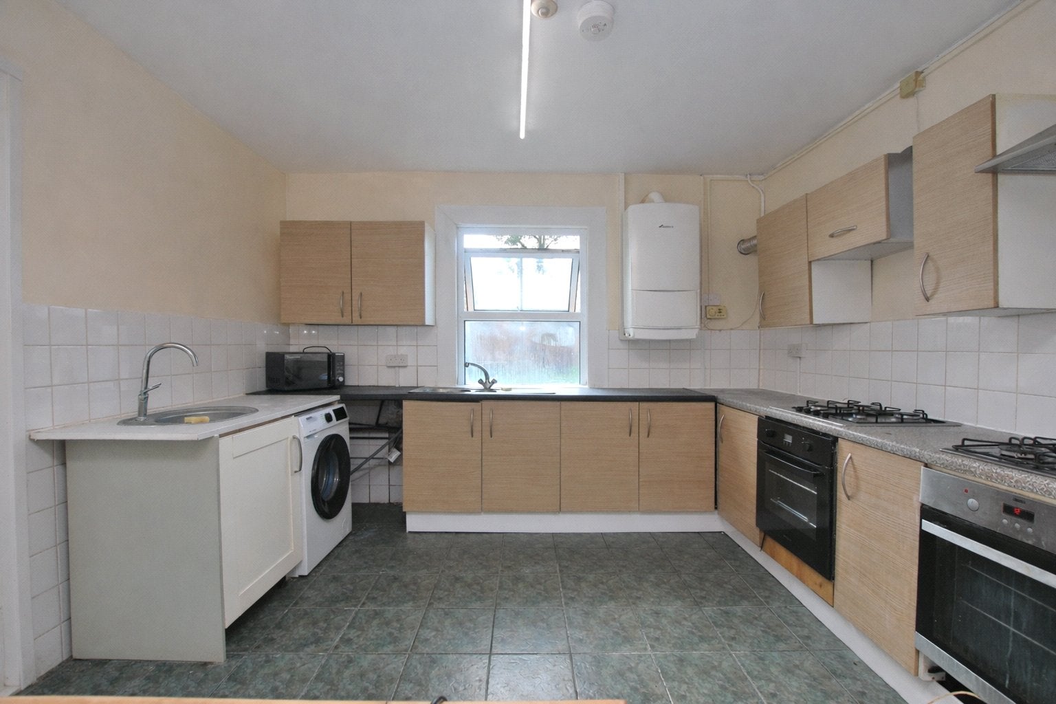 Room Recreation Road in Guildford