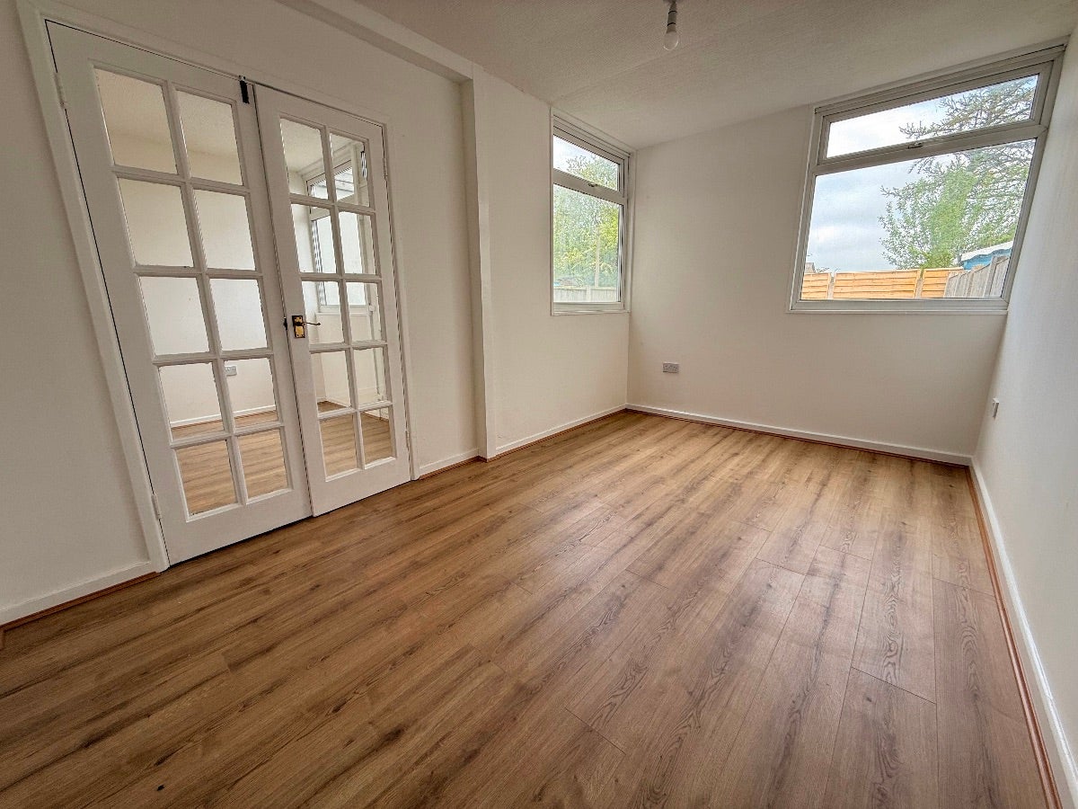 House Seafore Close in Lydiate