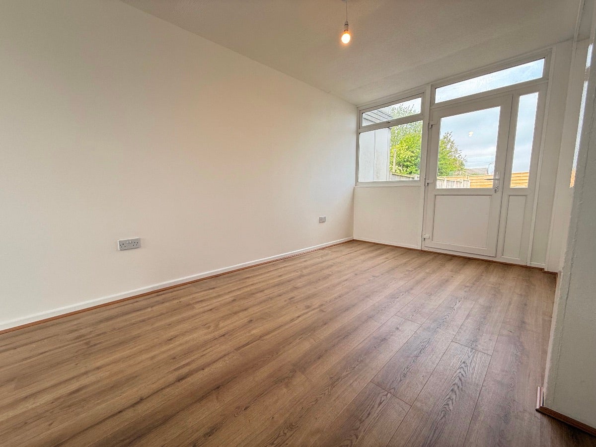 House Seafore Close in Lydiate