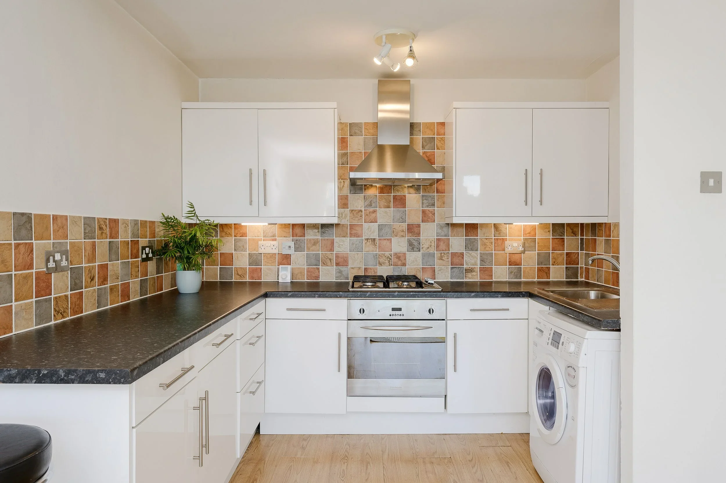 Flat Lambton Road in Greater London