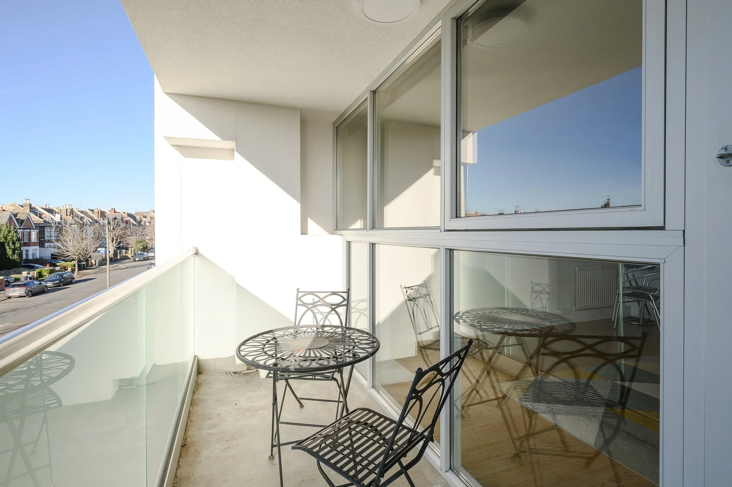 Flat Lambton Road in Greater London